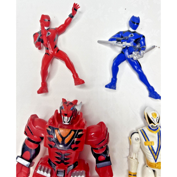 Power Rangers Action Figures Lot of 6 Mixed Bandai Vintage & Modern - Picture 5 of 9
